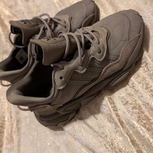 Adidas Osweego Women's Brown Size 7